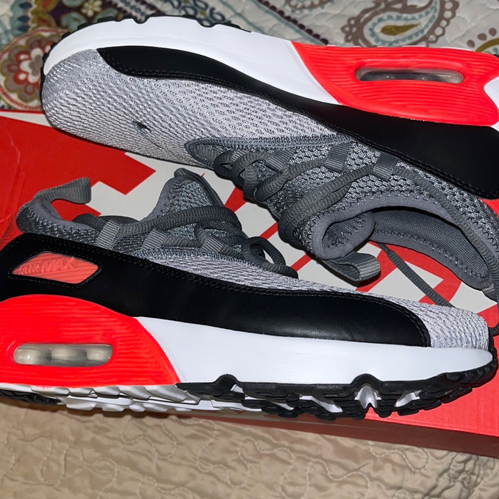 Nike Air Max 90 EZ kids 7 womens 8.5